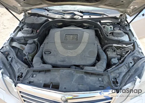 2010 Mercedes-Benz E 550 4Matic из США, поврежденный, VIN WDDHF9AB3AA131642